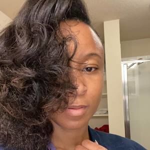 Meet your Posher, Stacy